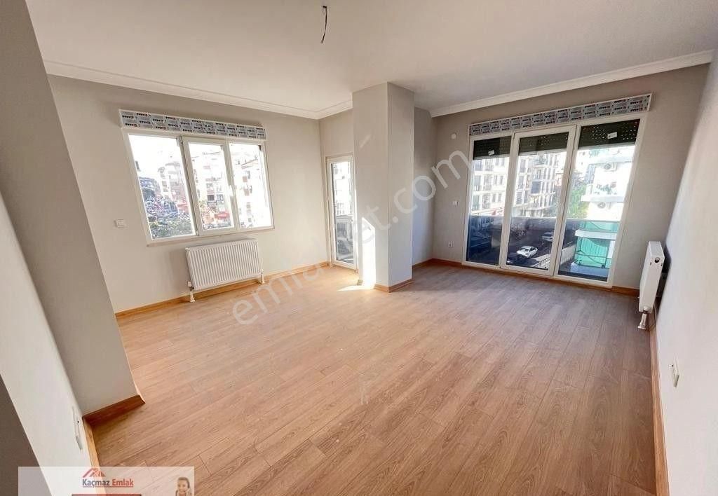 Altıntepe Sıfır Minibüs Cad Ön Cephe Balkonlu 3+1 110m2