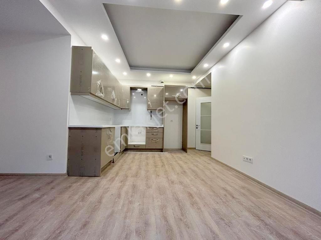 Koruya Komşu Marmaraya Yakın Arakat Balkonlu 2+1