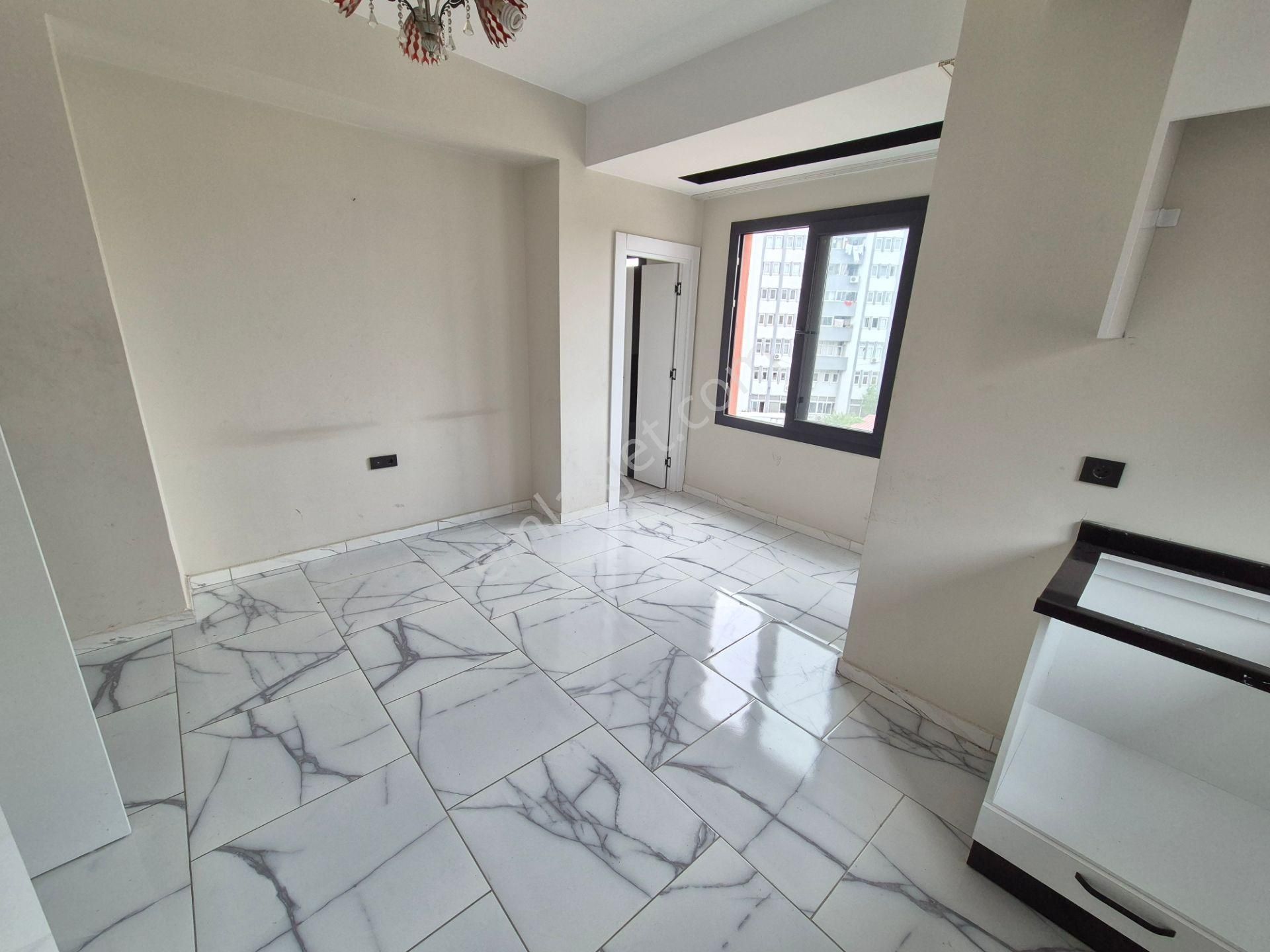 Prestij'den İhsaniye'de Su Hastane Civarı Asansörlü Geniş 2+1