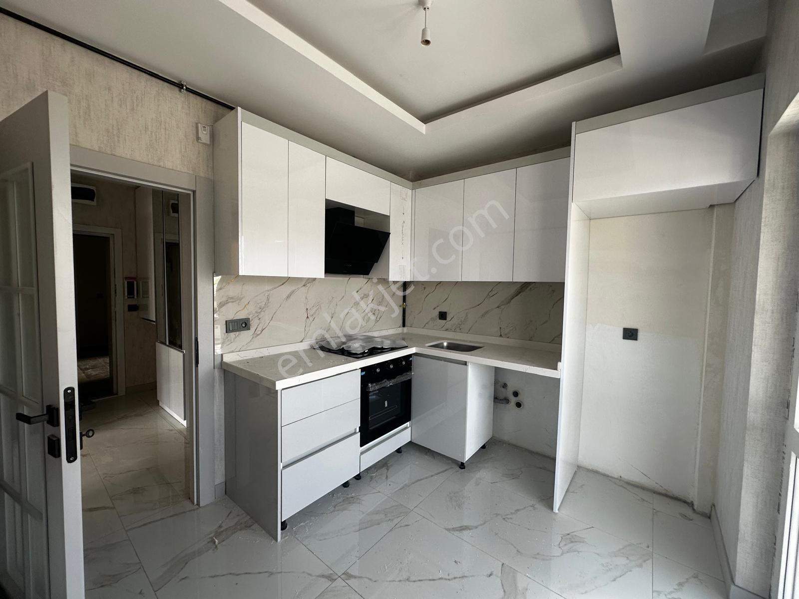 _29 Ekim Mah'de 2+1 Cam Balkonlu Full+full Daire !!