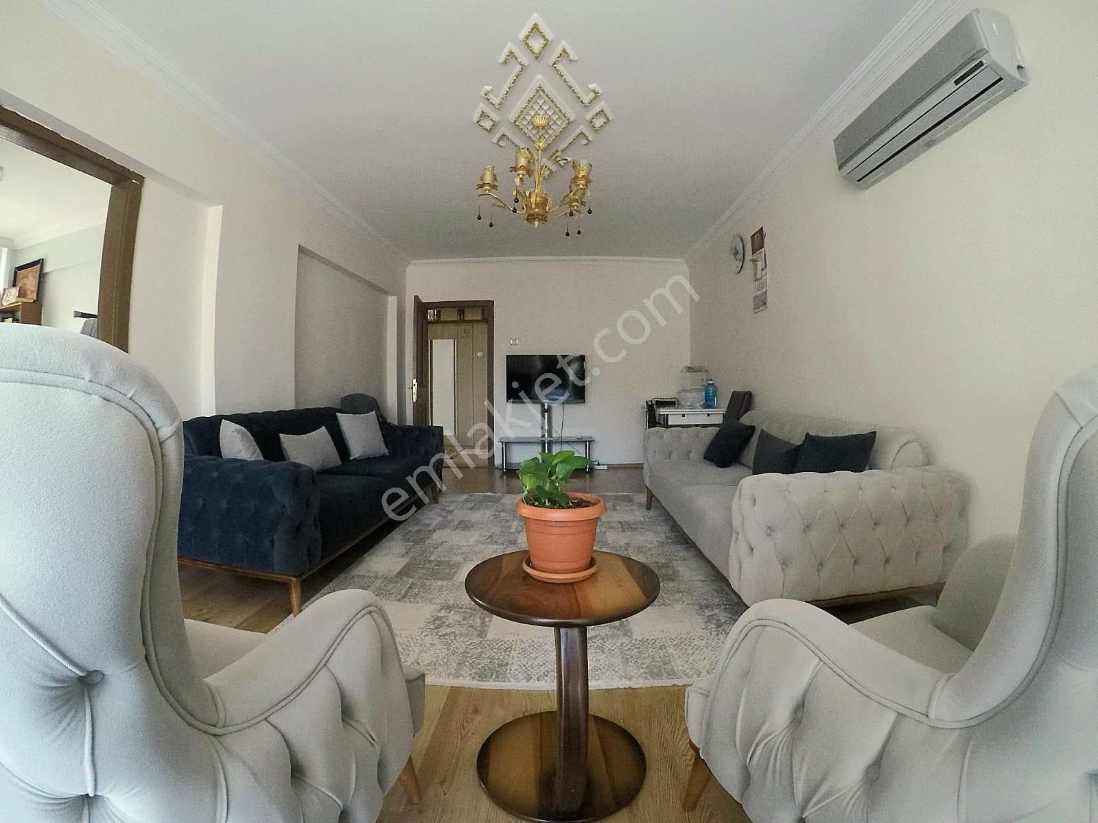 Etlik Kuyuyazılı'da Cadde Üzeri Güneş İçinde 3+1 Daire