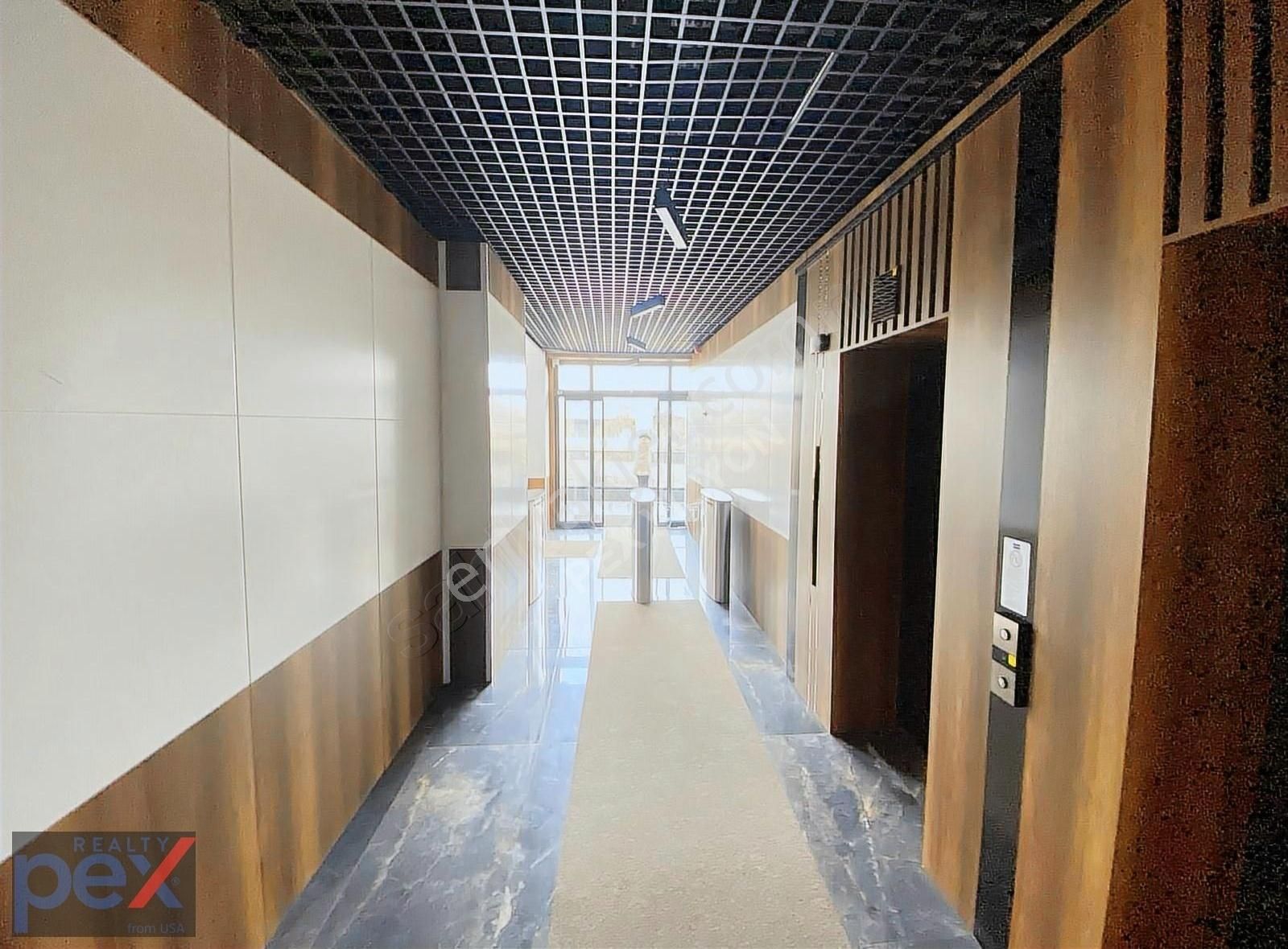 İvedikin En İyi Lokasyonunda, Plaza İçinde Satılık 100 M2 Ofis