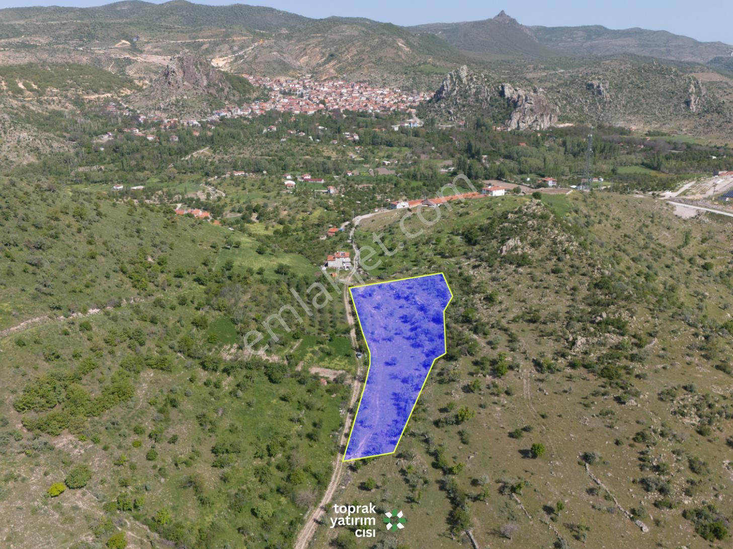 Toprak Yatırımcısı'ndan Kocatepe'de 2958m² Bahçelik Arazi