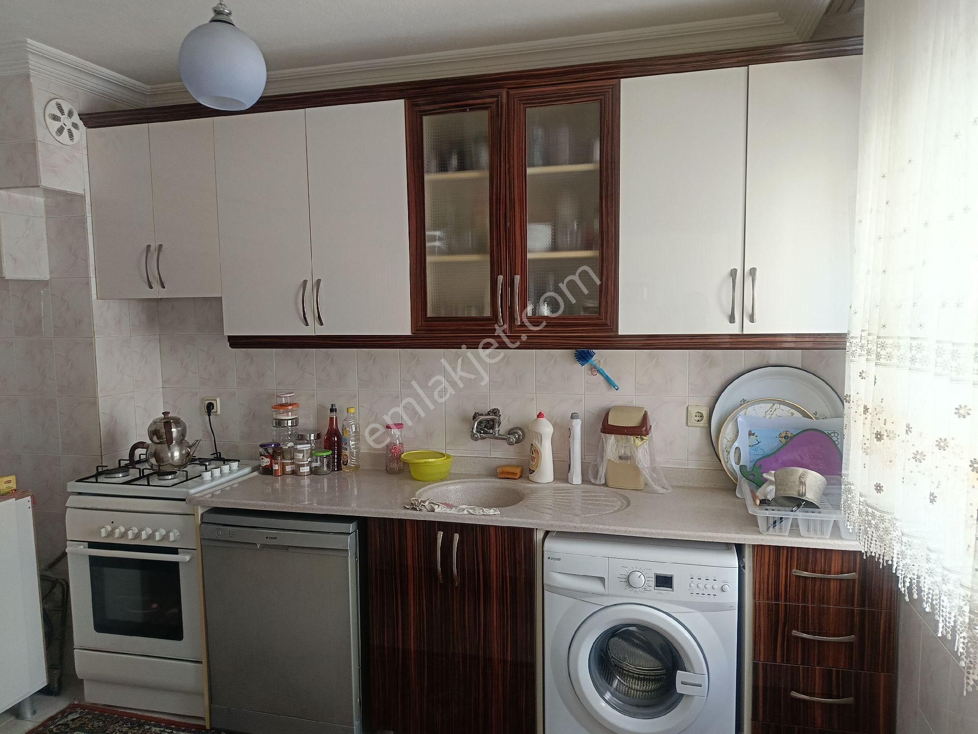 Toprak Emlak'tan Ank Keçiören Köşk Mah De 3+1 Temiz Daire