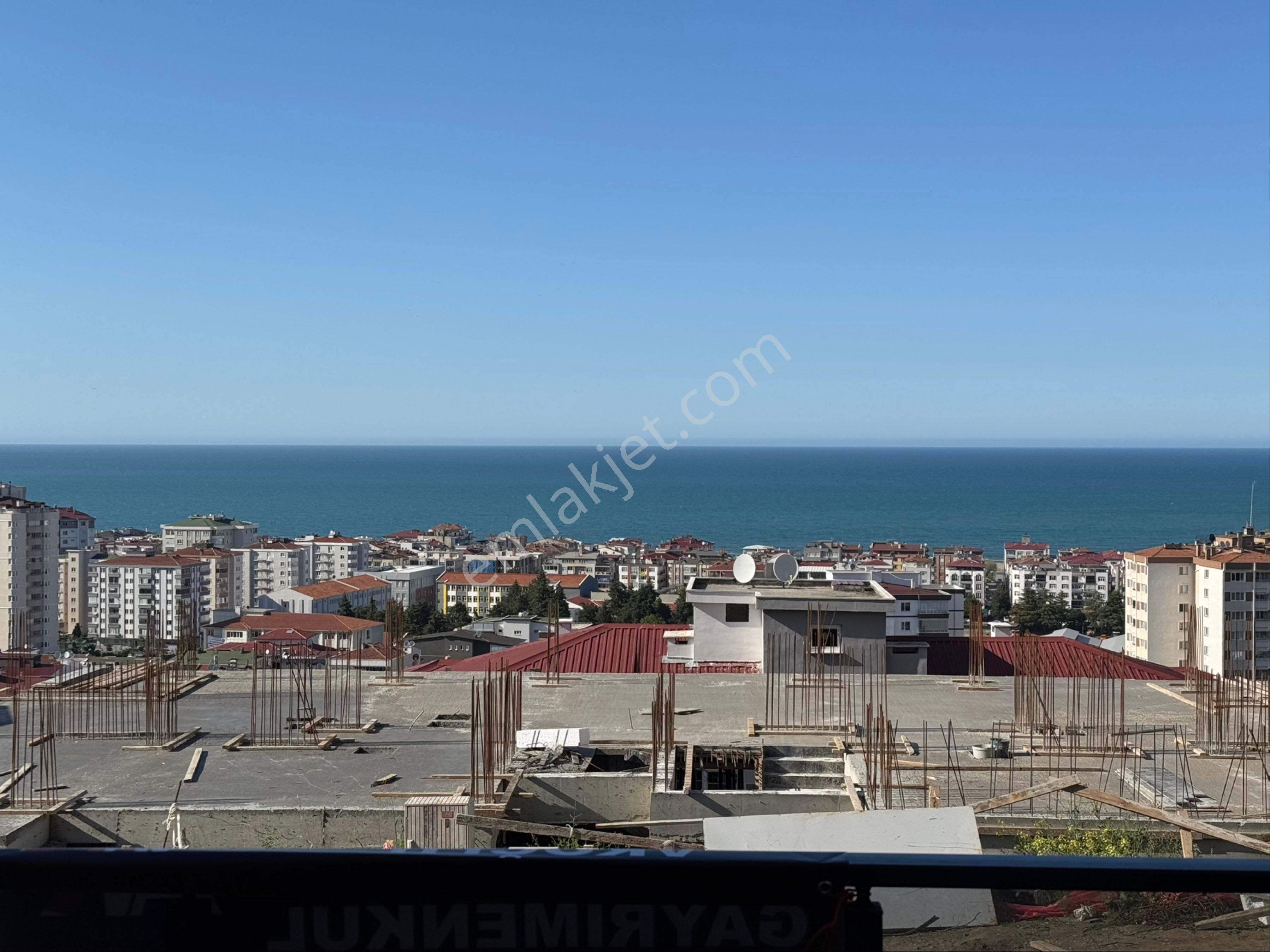 Esenevlerde Deniz Manzaralı Satılık 1+1