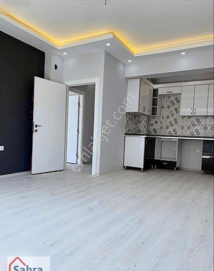 Alttan Isıtmalı Cadde Üzeri Sıfır Satılık Geniş 2+1 Daire