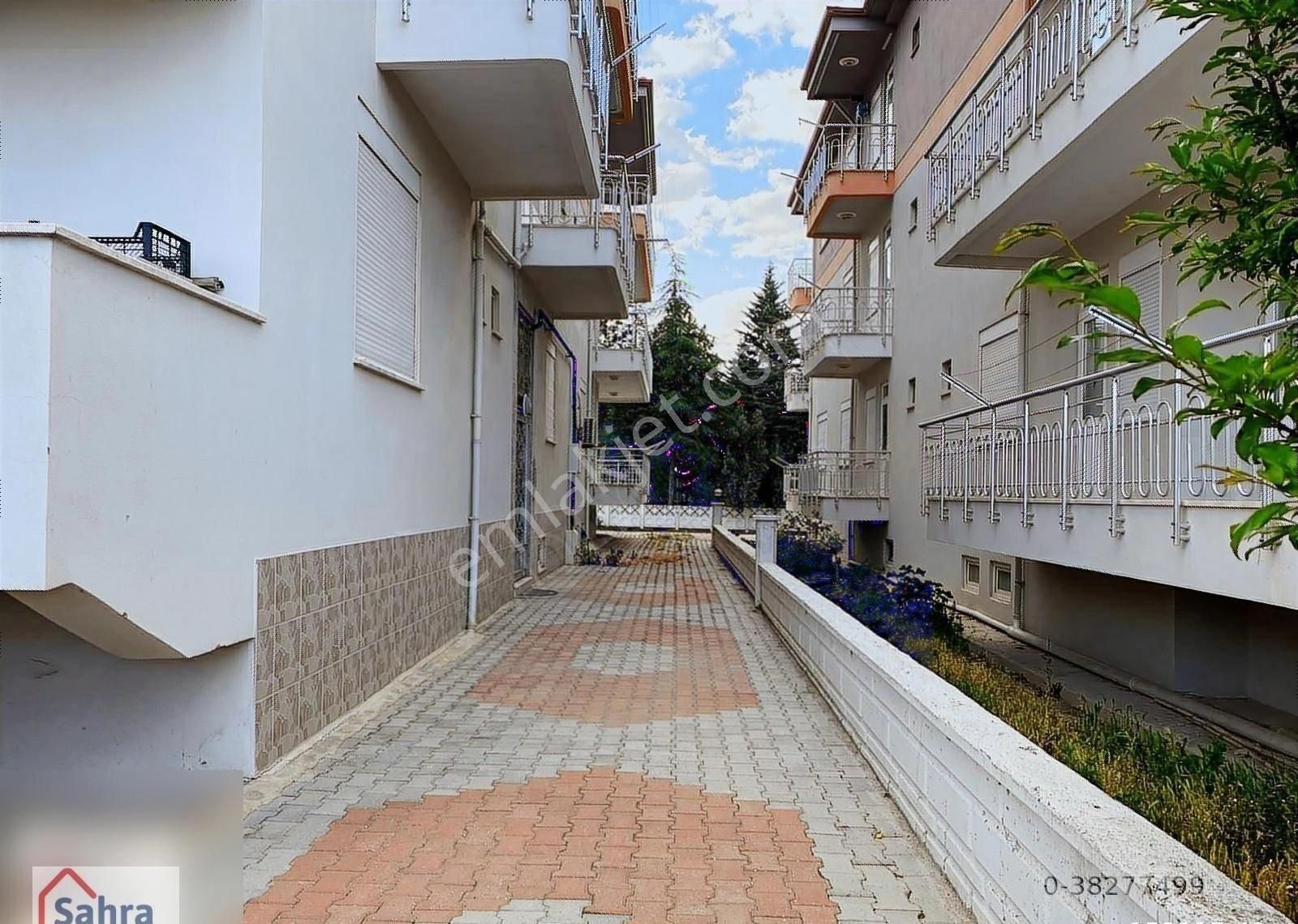 Korkuteli Site İçerisinde Katta Çift Balkonlu Satılık 2+1 Daire