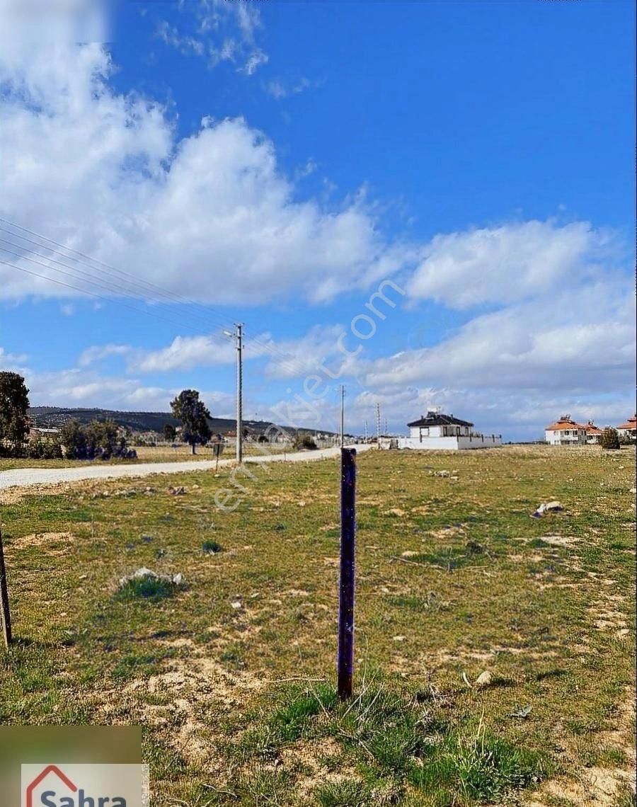 Korkuteli Kargalık Mah. Yola Cephe 400 M2 Tek Tapu Satılık Arsa