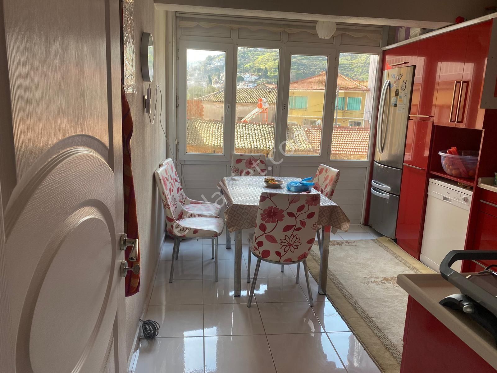 Aydın Söke Konak Mah Kaymakamlık Yakını Doğalgazlı Full Eşyalı 2+1 Kiralık Daire