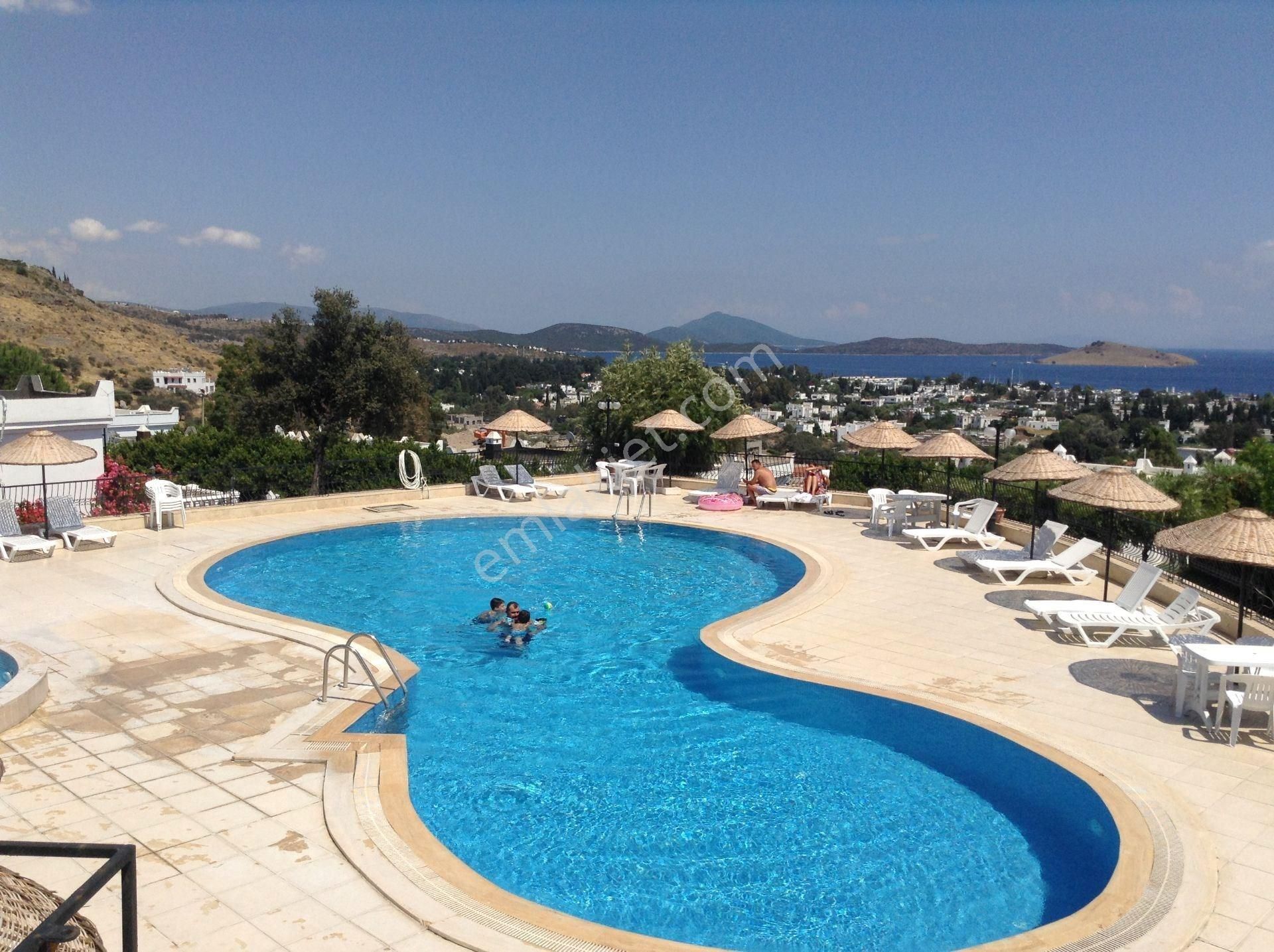 Bodrum Yahşi Satılık Deniz Manzaralı 3+1 Dubleks Villa