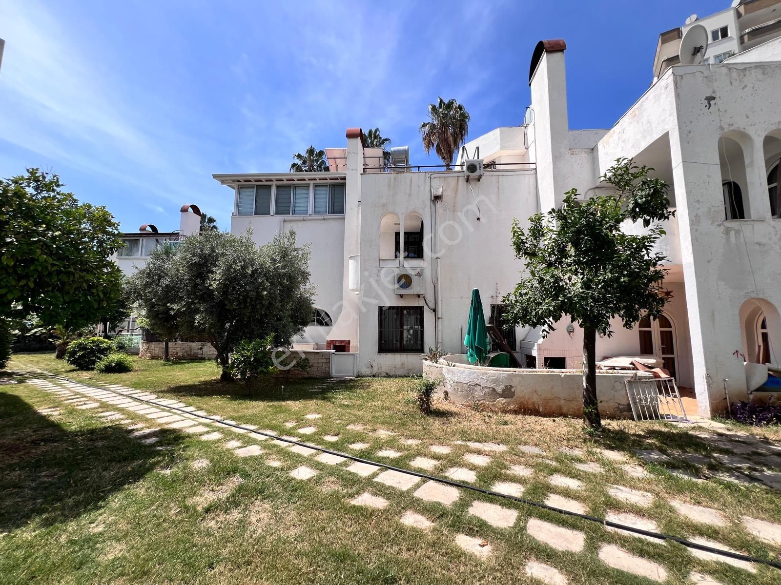 Remax Toros'tan Dolphın Sitesi'nde Masrafsız 5+1 Trıplex Villa