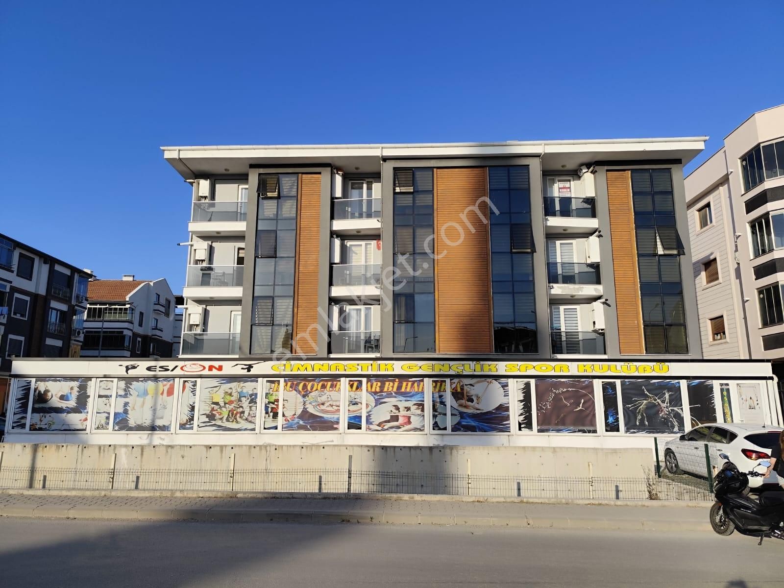 Elfi' Den Bahçelievler Mahallesi' Nde 1+1 Eşyalı Kiralık Daire