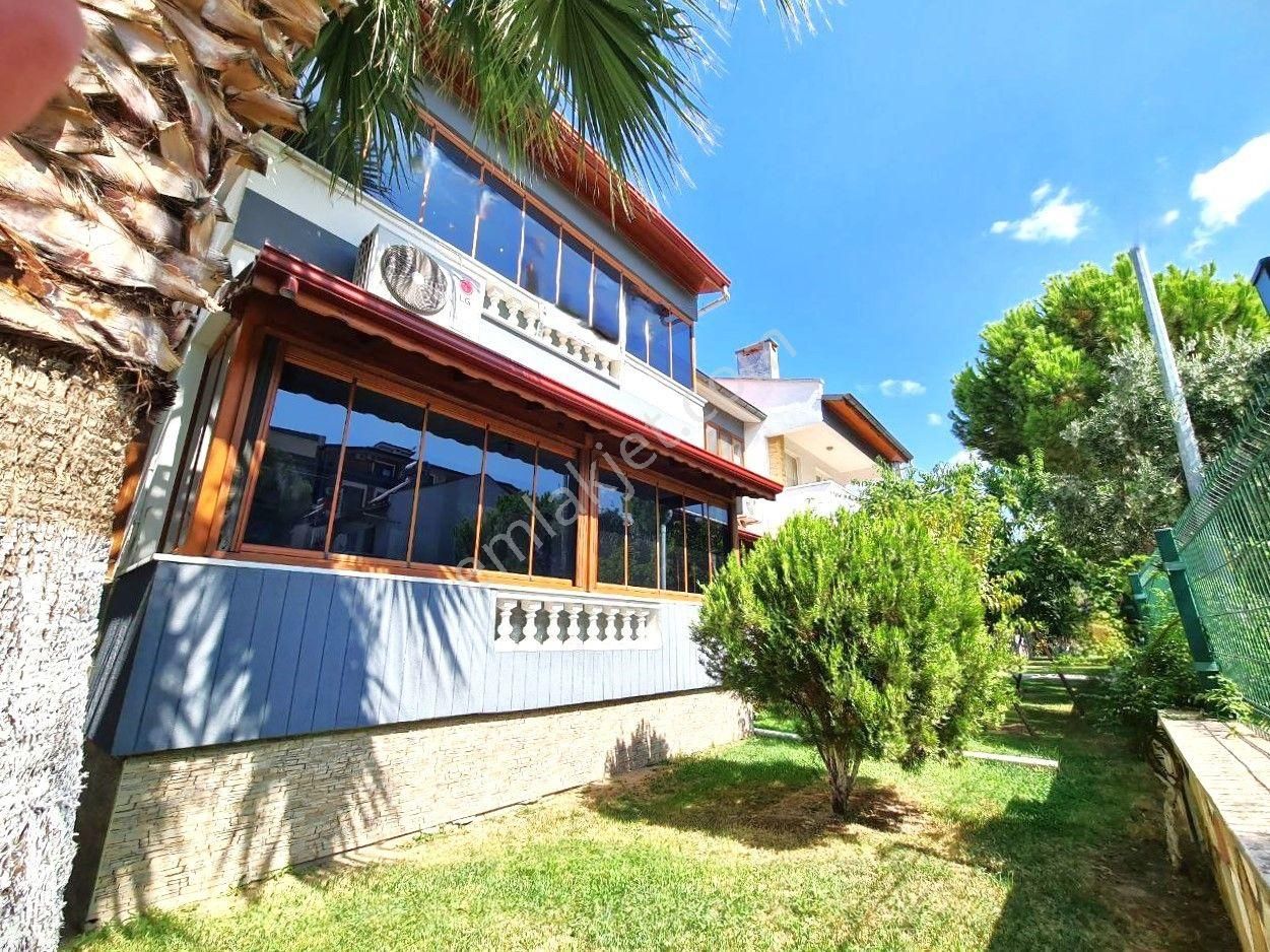 🌟aygül'den Akçay'da Nezih Site İçi Geniş Bahçe Kullanımlı Full Yapılı Masrafsız Satılık 2+1 Villa🌟