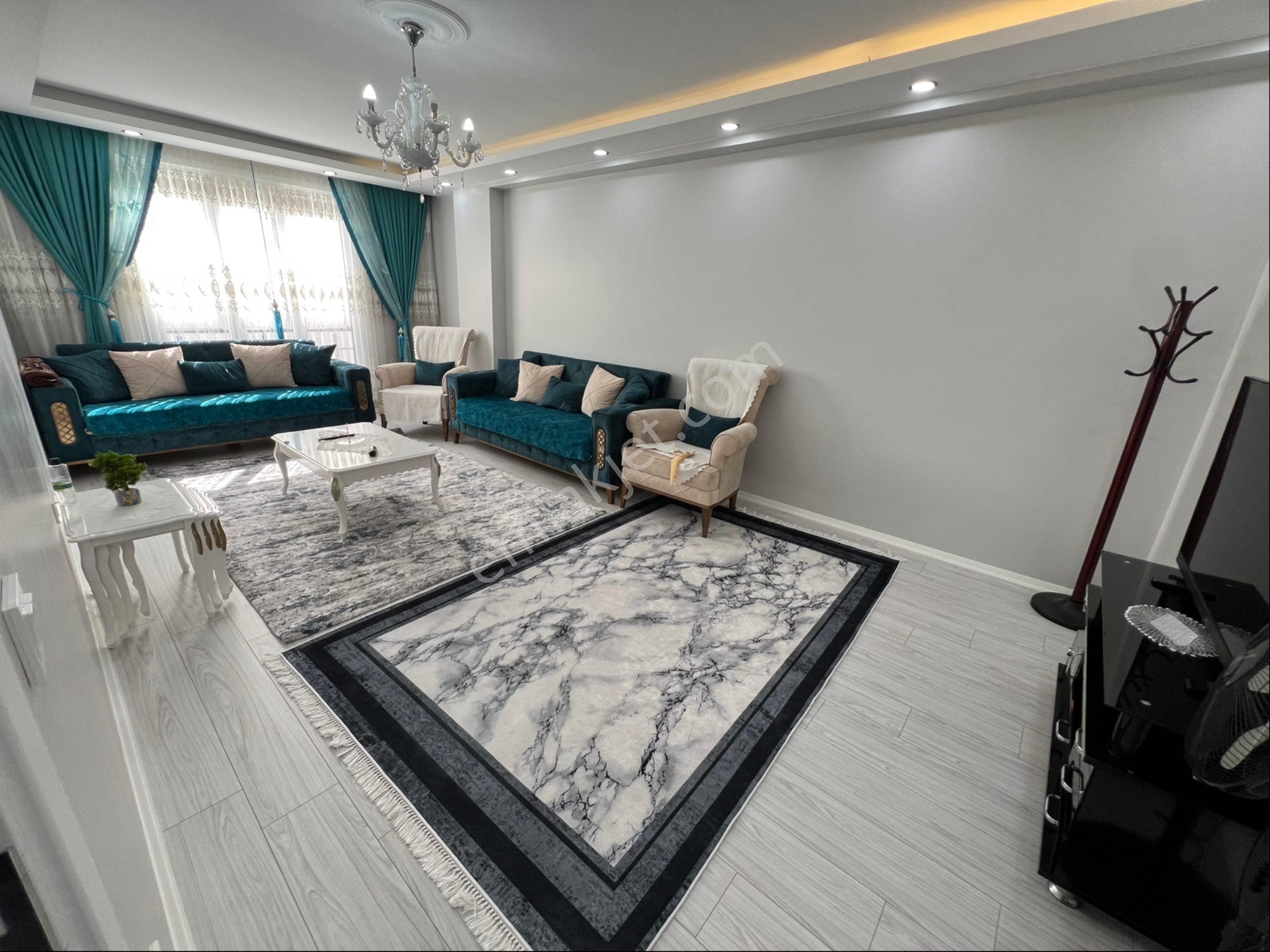 Sancaktepe A.gazi Mah. Çok Kullanışlı 120 M2 3+1 Arakat Daire