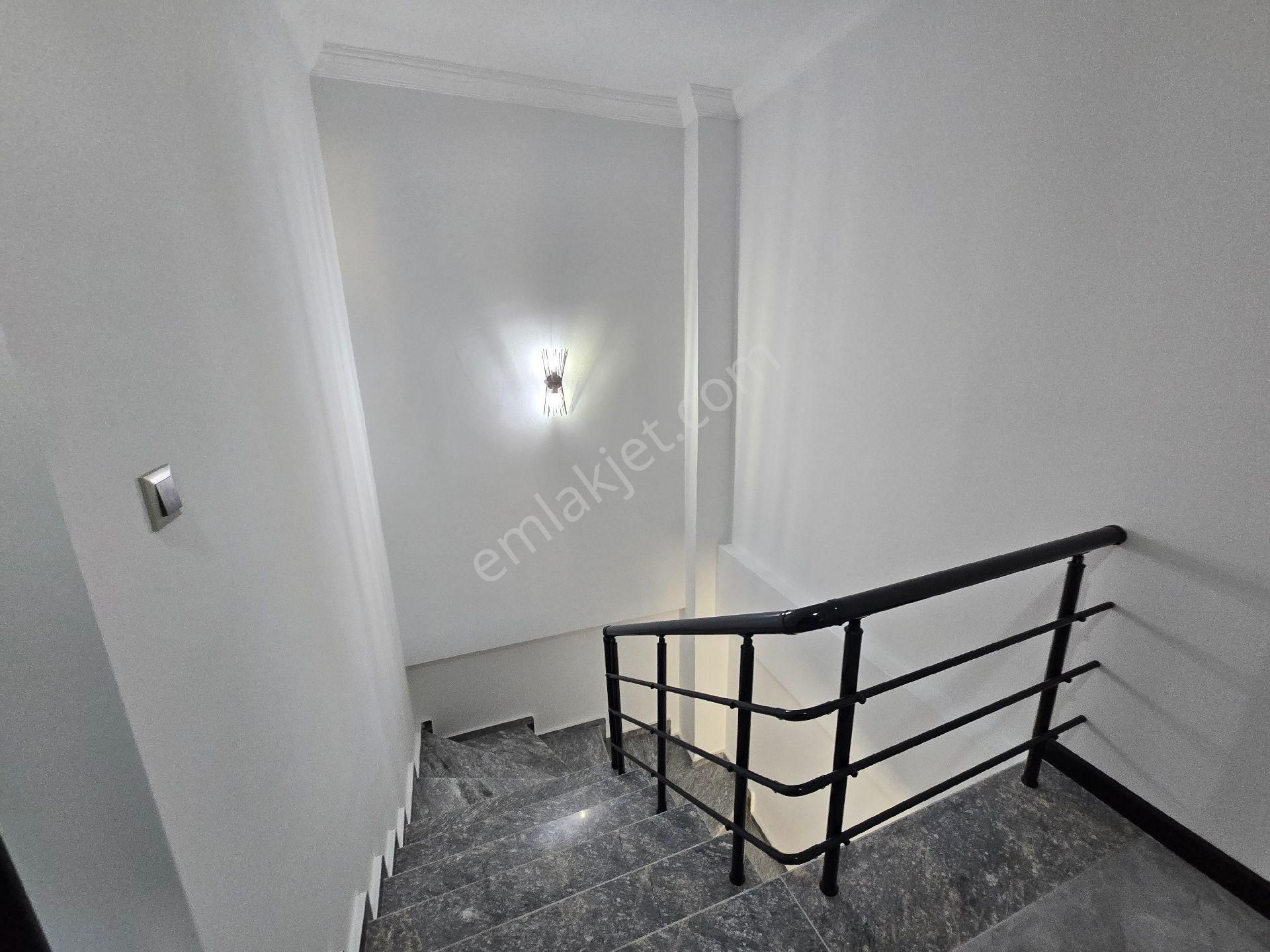 Didim Merkez'de Havuzlu Site İçerisinde Bahçeli 3+1 Villalar - Görsel 13