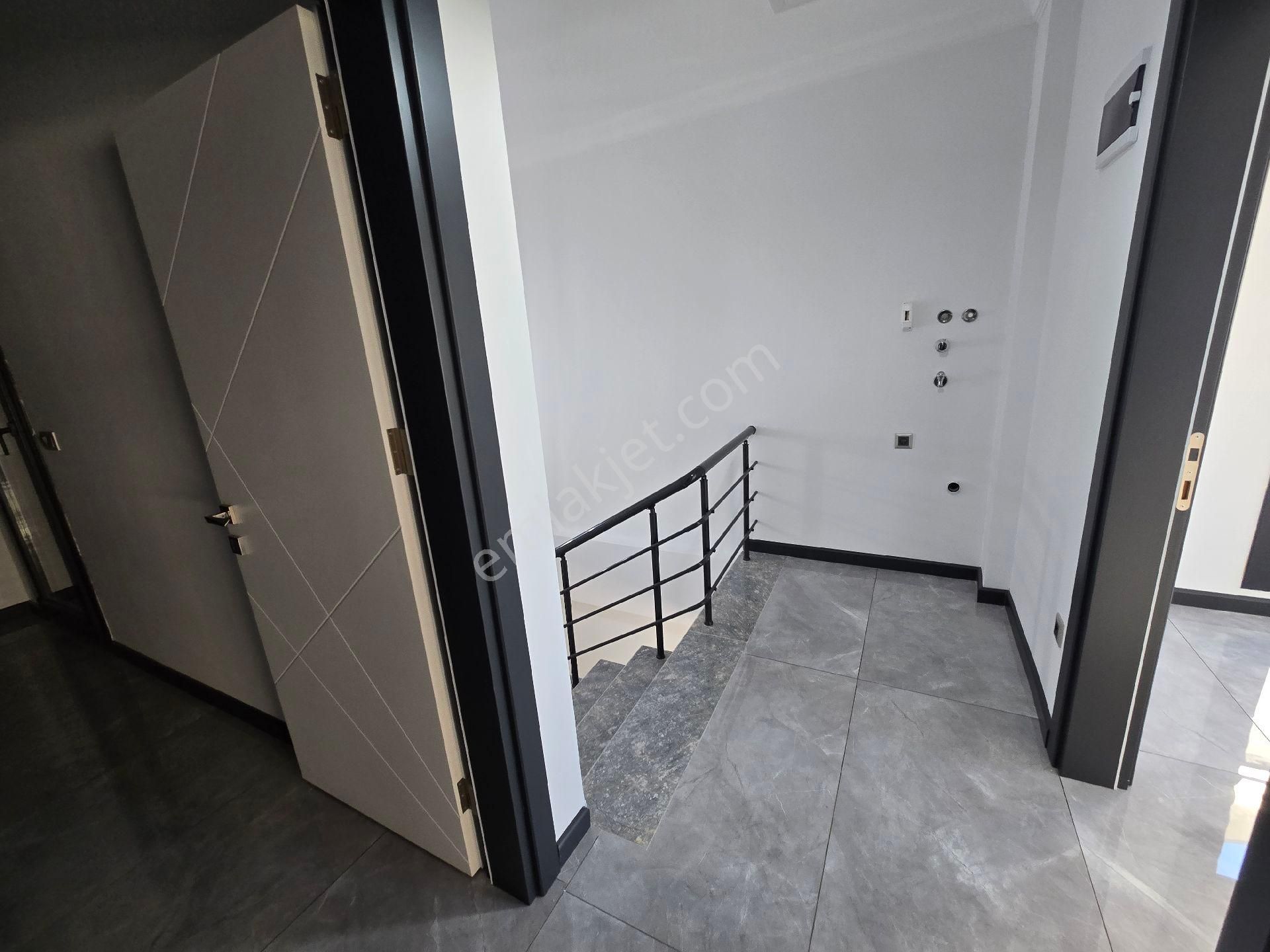 Didim Merkez'de Havuzlu Site İçerisinde Bahçeli 3+1 Villalar - Görsel 14