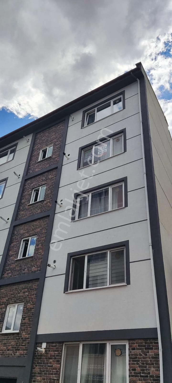 Özsoy Emlak Edirne'den Erasta Arkası 1+1 Eşyalı Kiralık Daire