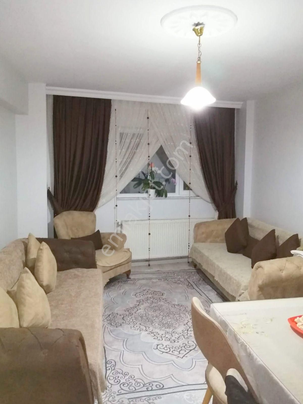 Mertcan'dan Esenler Mah. Caddeye 1dk Yürüme Mesafeli 2+1 Daire