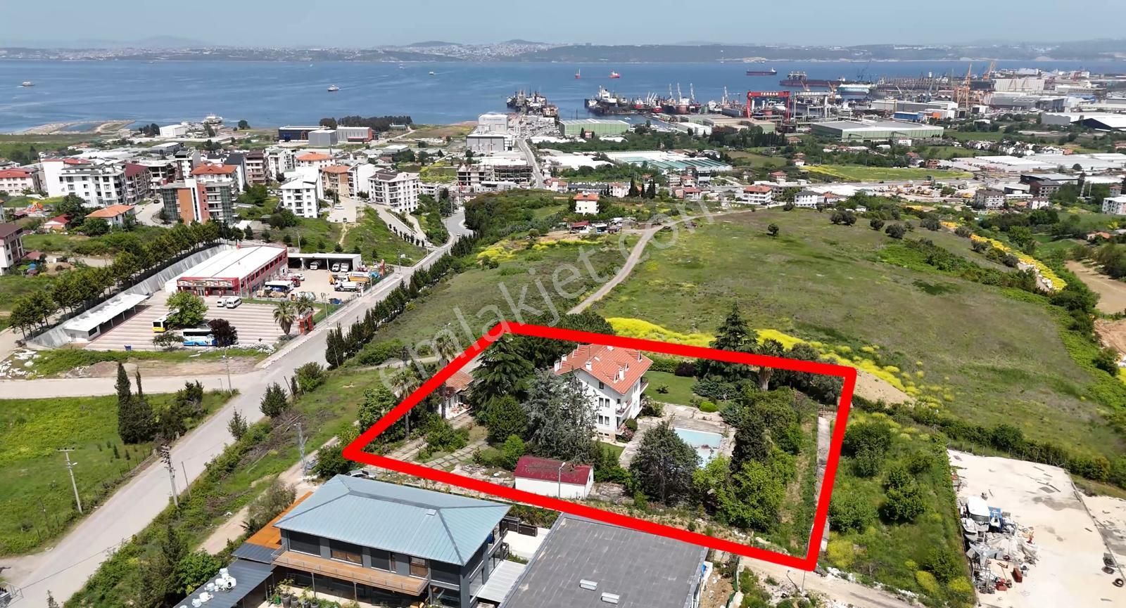 Turyap'tan;tavşanlı'da Deniz Ve Doğa Manzaralı 2532m2 Arsa +bina