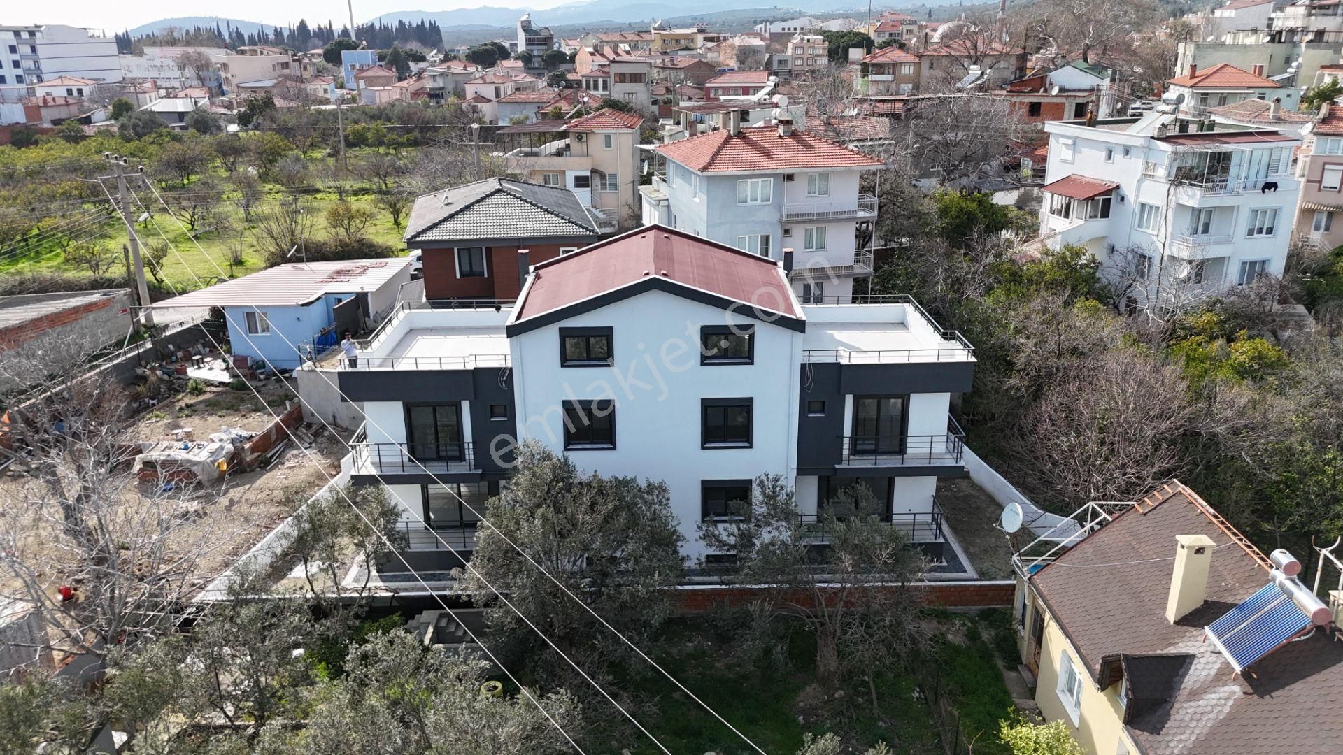 Parstan Zeytinlide Doğa Manzaralı Lüks Satılık 4+1 Villa