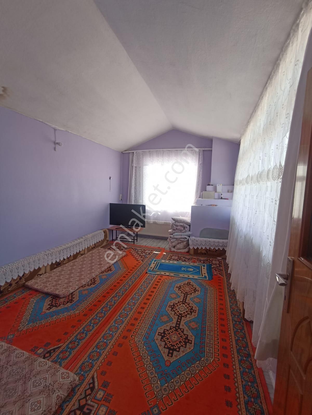 Alakova'da 500 M2 Arsa İçerisinde 2 Katlı Cazip Fiyatlı Müst Ev - Görsel 16