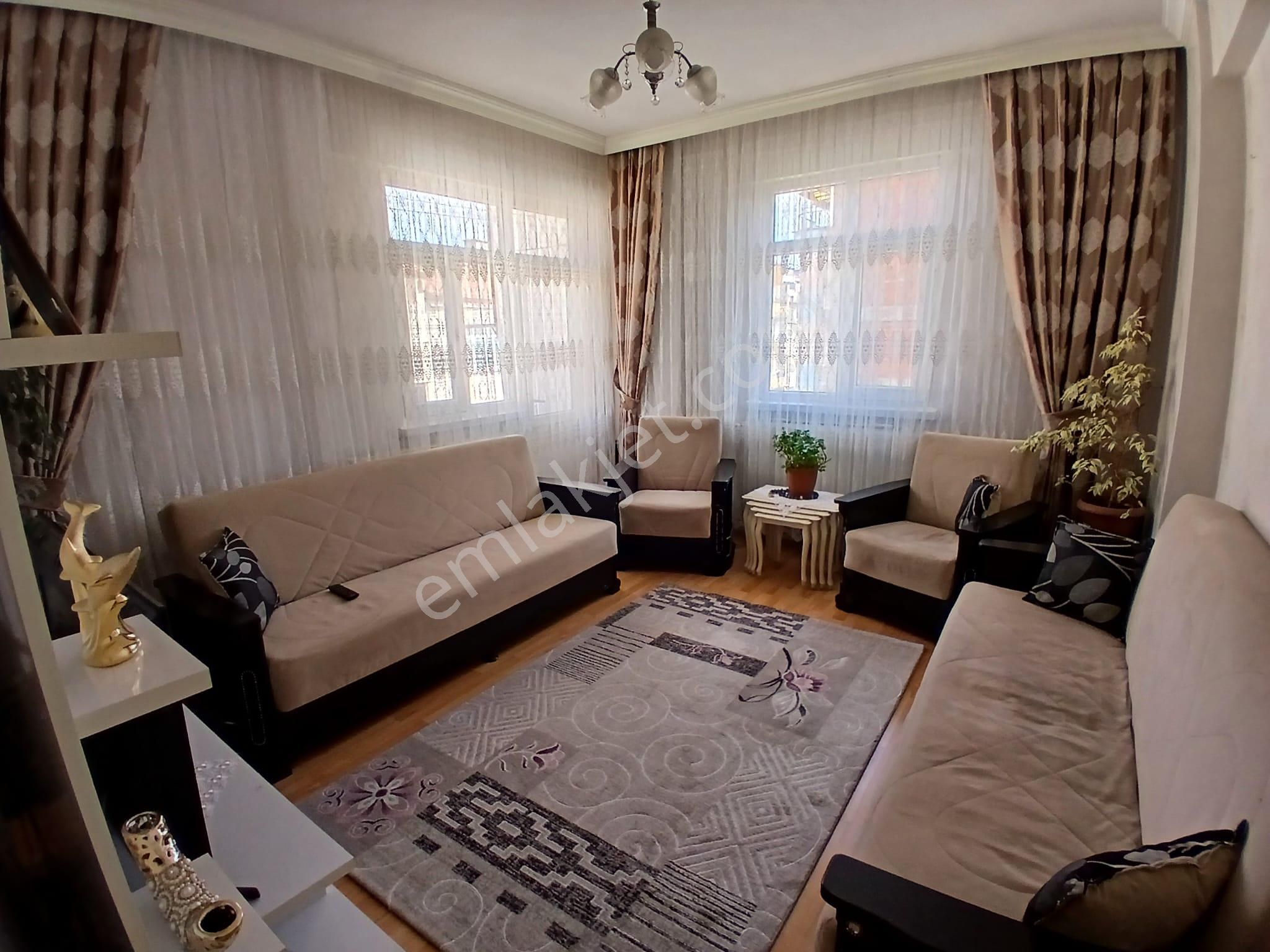 Mevsim Gayrimenkul'den Yeni Mahallede Satılık 3+1 Daire