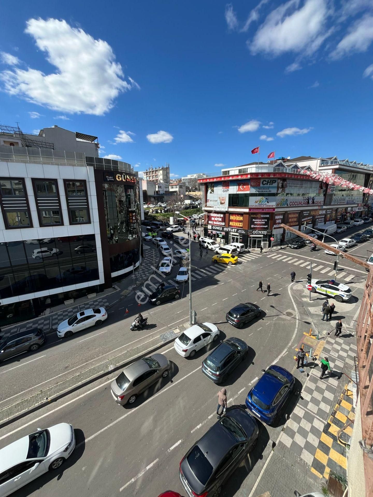 Tekirdağ Merkez De Tekira Karşısı Acill Satılık 3+1 Daire