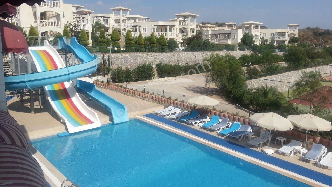Adabükü Fcc'de Özel Plajlı, Havuzlu Sitesinde 2+1 Kiralık Daire - Görsel 3