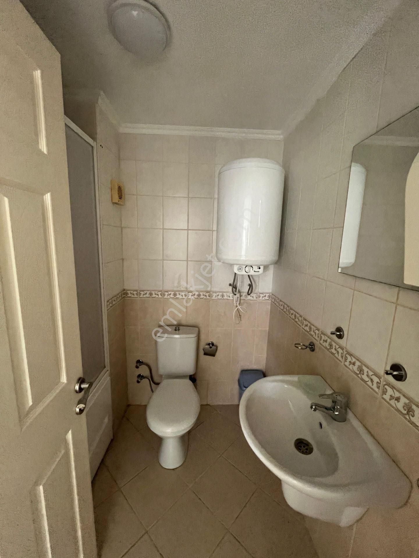 Adabükü Fcc'de Özel Plajlı, Havuzlu Sitesinde 2+1 Kiralık Daire - Görsel 21