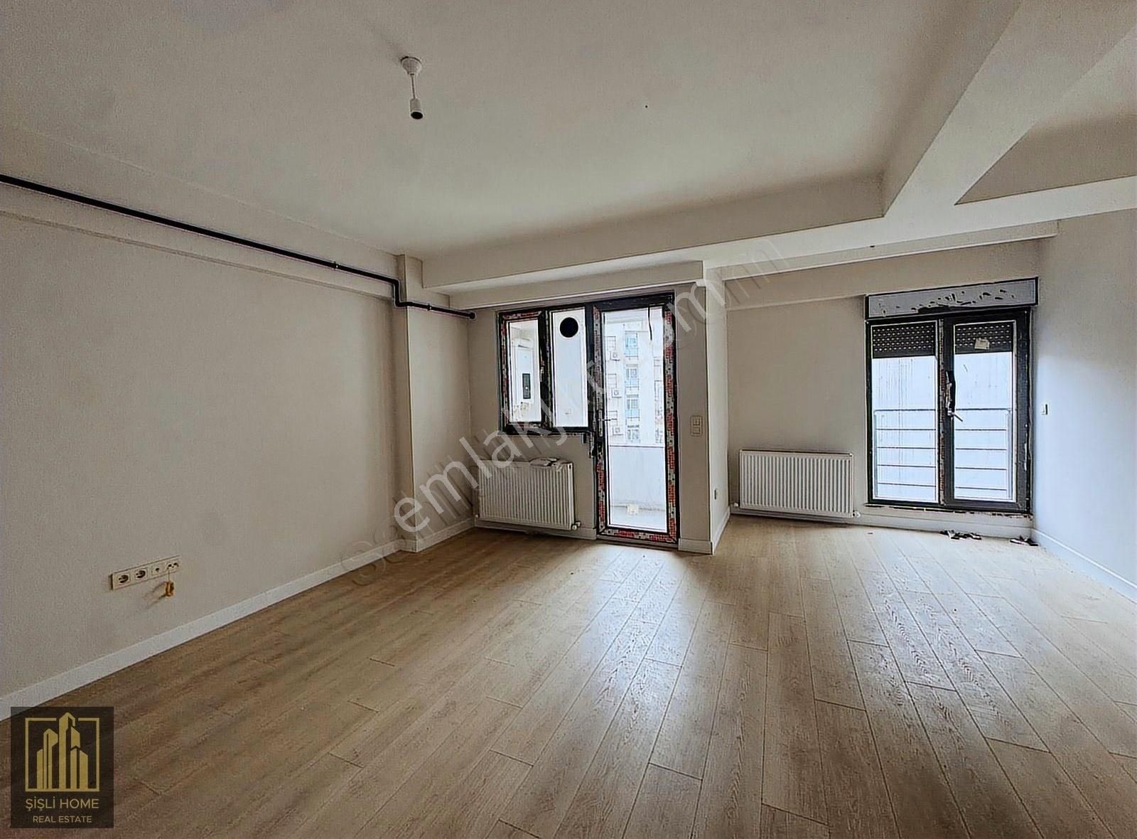 Şişli Ana Caddede Sıfır Binada 2+1 Satılık Daire