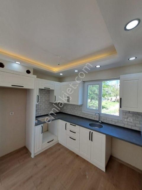 Bornova İnönü Mahallesinde 1+1 Satılık Dubleks Daire