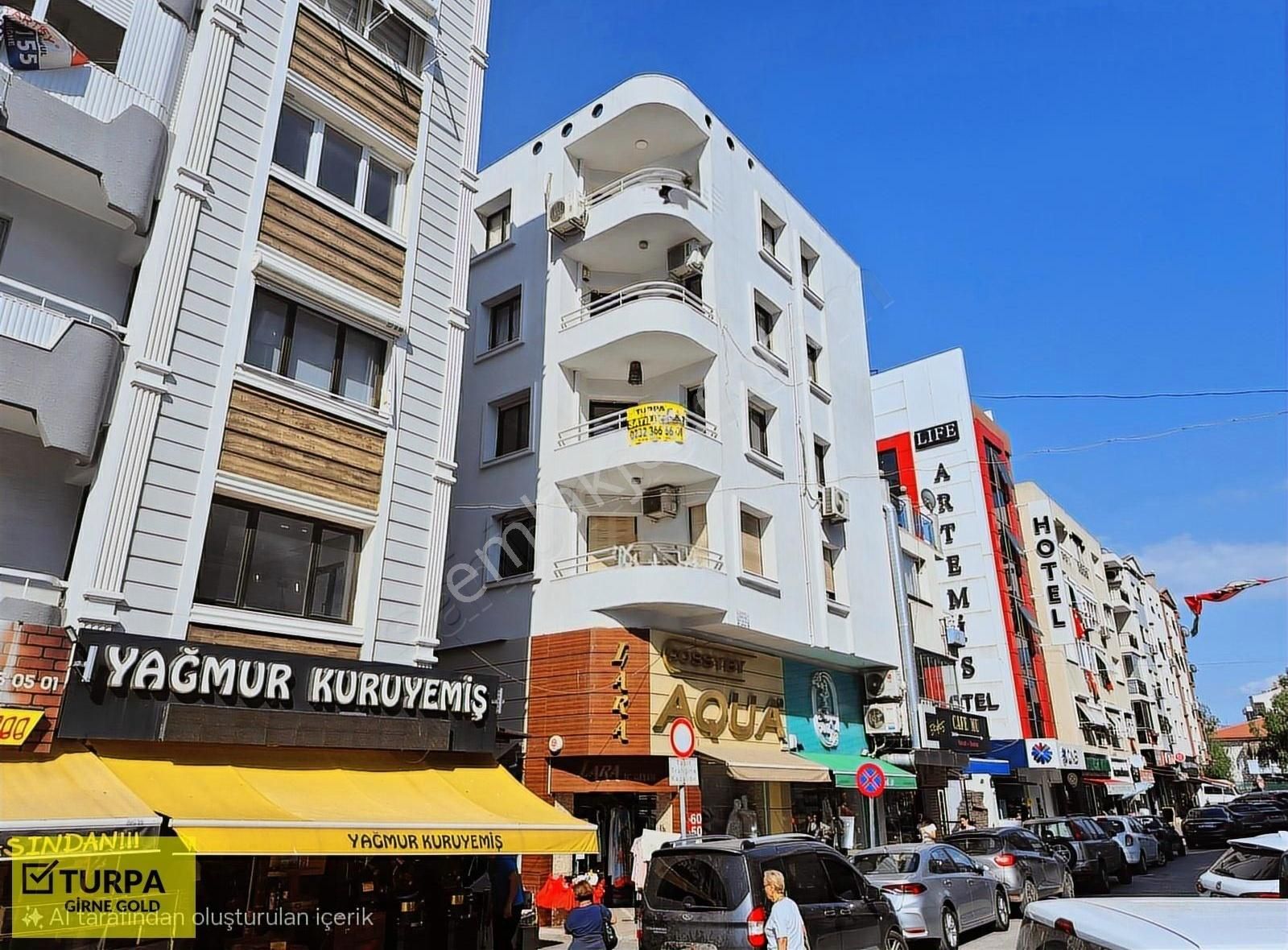 Bostanlı Balıkçı Parkı Karşısı Satılık 3+1 Köşe Daire