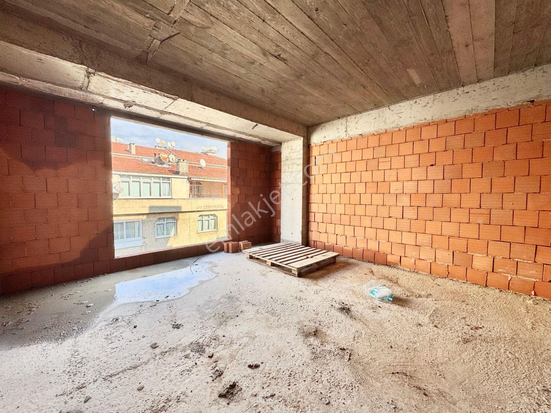 Goldhouse Dan Satılık Cadde Ye Yakın 2+1 Sıfır Daire