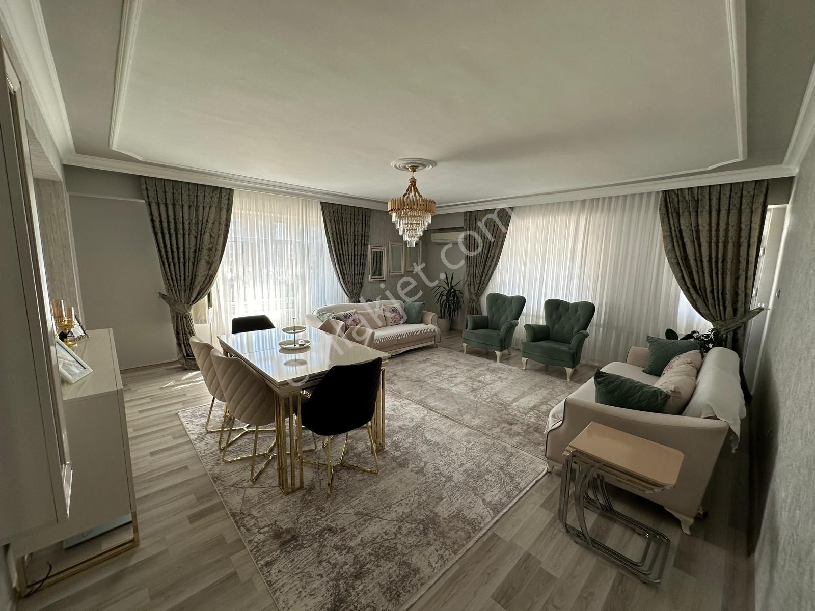 Kayapınar Belediyesi Karşısında Satılık Full Bakımlı 3+1 Daire