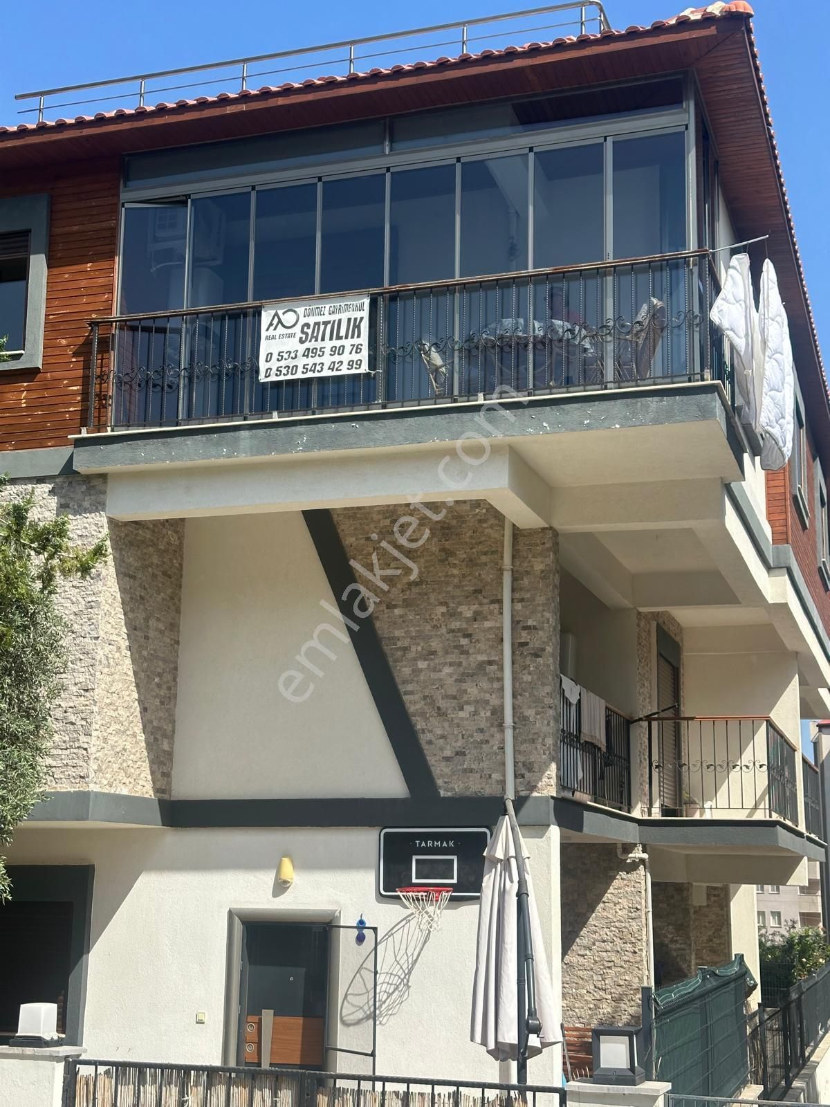 Kuşadası Güzelçamlı Mahallesinde Satılık Dubleks Daire