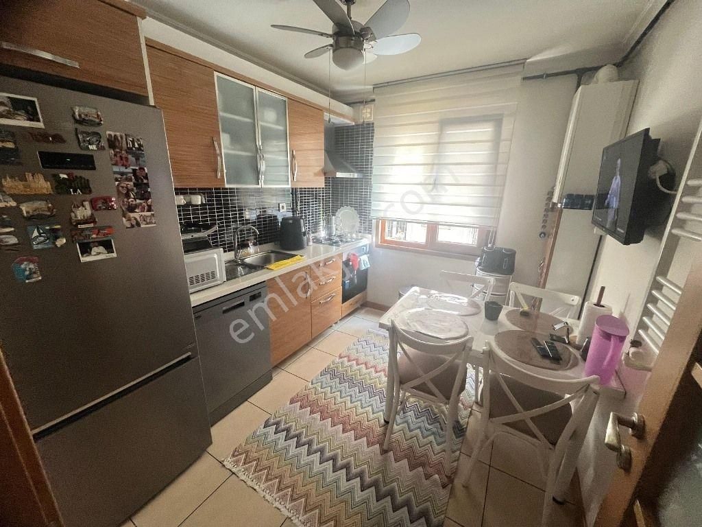 Bağlarbaşında Sgk'ya Komşu Yüksek Krediye Uygun Balkon