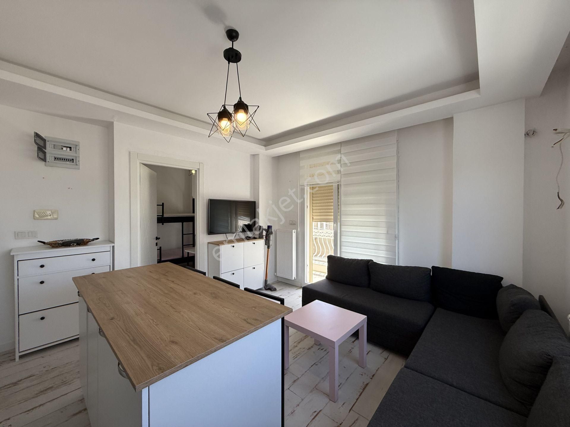 Sığacık Marina’ya 50 Metre Mesafede, Full Eşyalı, Geniş Teraslı Dubleks Daire! - Görsel 3