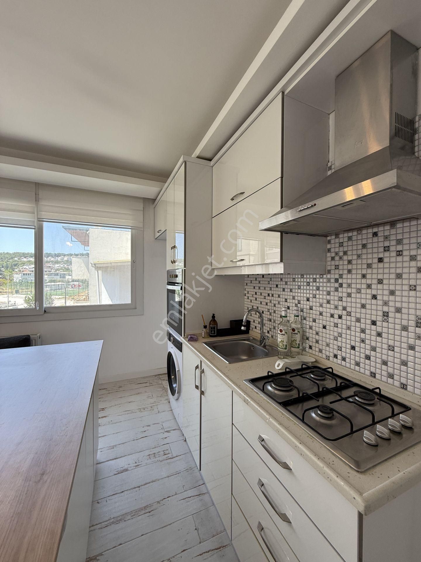 Sığacık Marina’ya 50 Metre Mesafede, Full Eşyalı, Geniş Teraslı Dubleks Daire! - Görsel 18