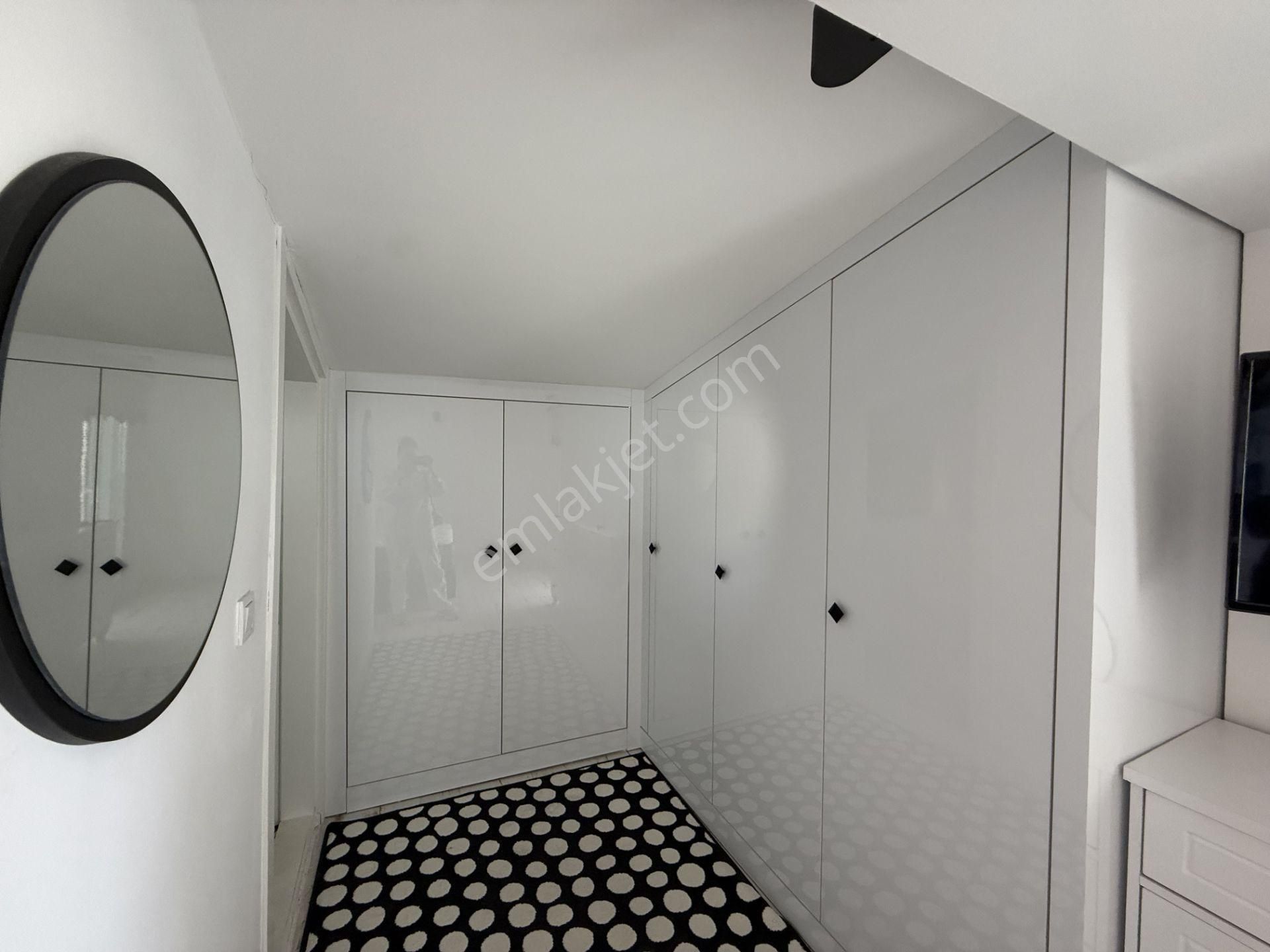 Sığacık Marina’ya 50 Metre Mesafede, Full Eşyalı, Geniş Teraslı Dubleks Daire! - Görsel 10