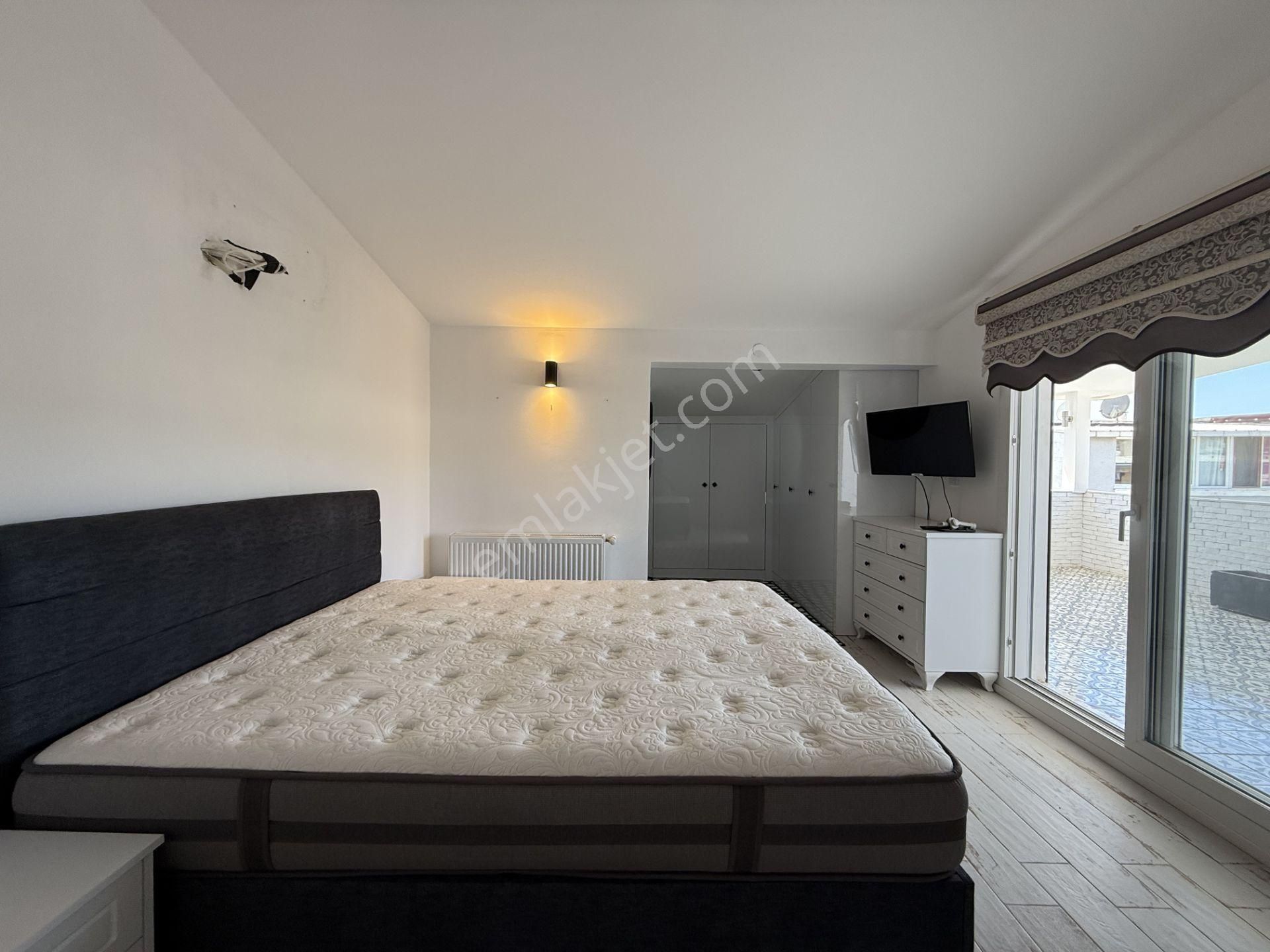 Sığacık Marina’ya 50 Metre Mesafede, Full Eşyalı, Geniş Teraslı Dubleks Daire! - Görsel 14