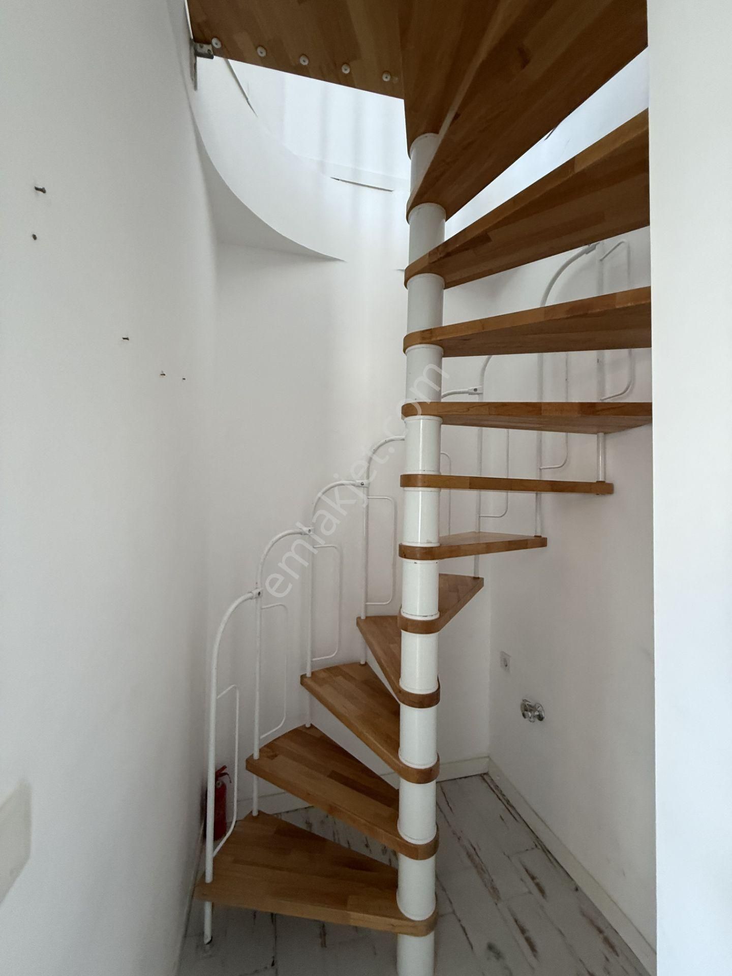 Sığacık Marina’ya 50 Metre Mesafede, Full Eşyalı, Geniş Teraslı Dubleks Daire! - Görsel 11