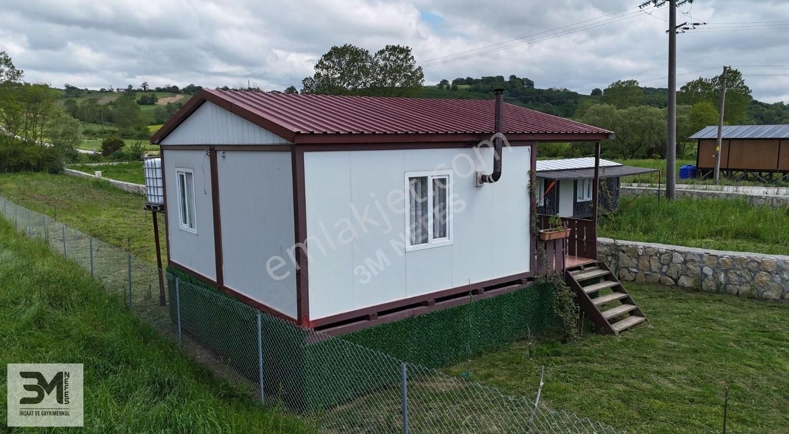 Kandıra Eğercili 1071 M2 İçinde 1+1 Nitelikli Prefabrik Ve Arsa