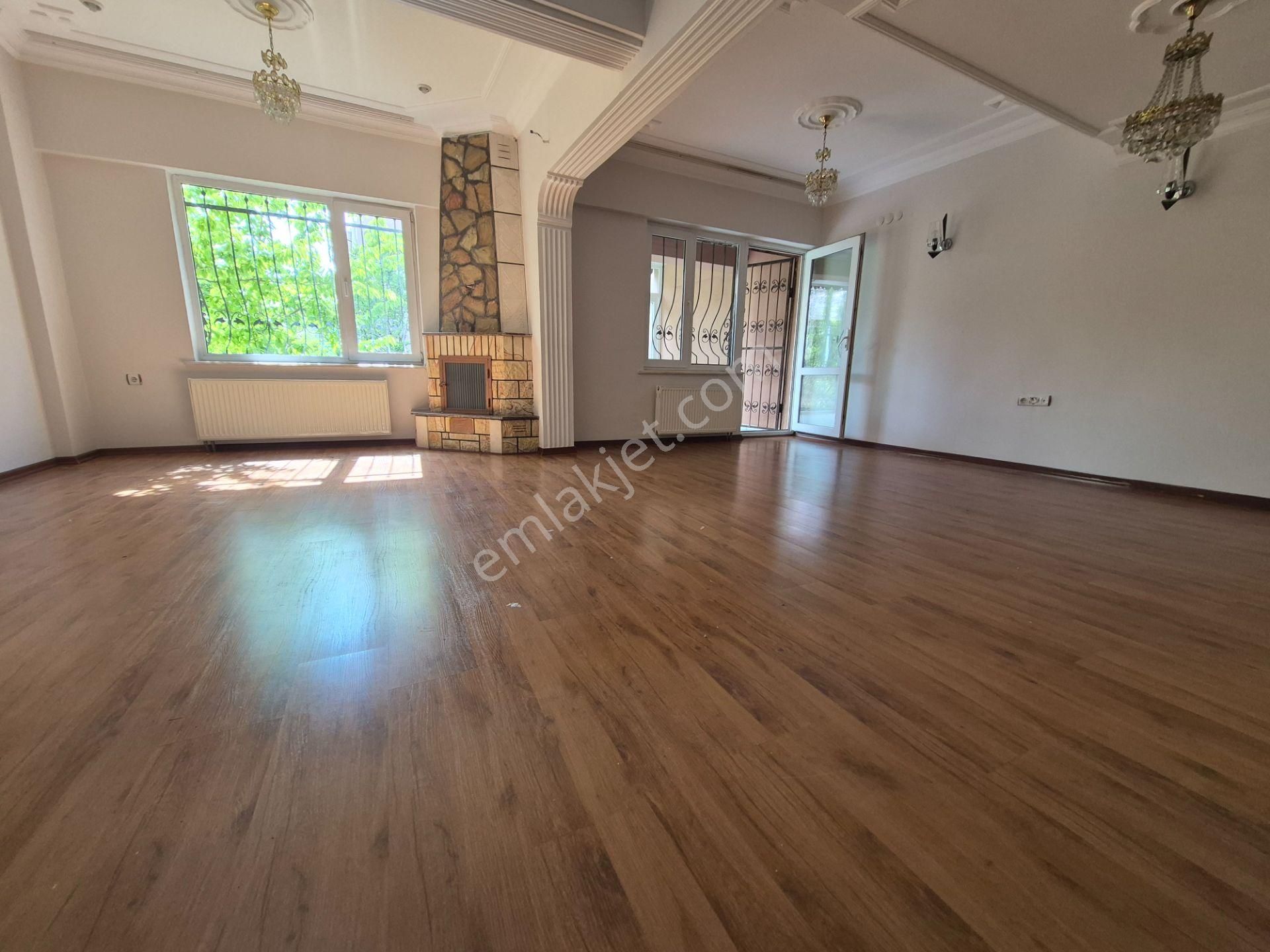 Eskişehir Sazova Mah Triplex 5+1 320 M2 Kombili Özel Garajlı Sho-21