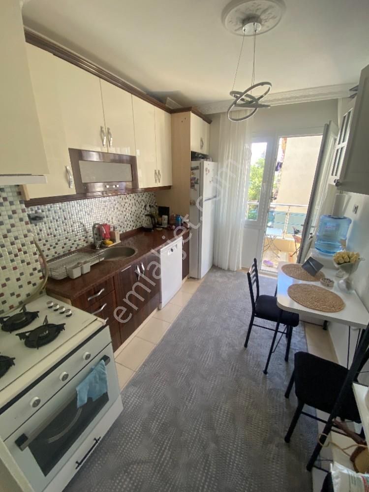 Buca Yaylacık Mah.de 85 M2 Kapalı Mutfaklı Kiralık 2+1 Daire