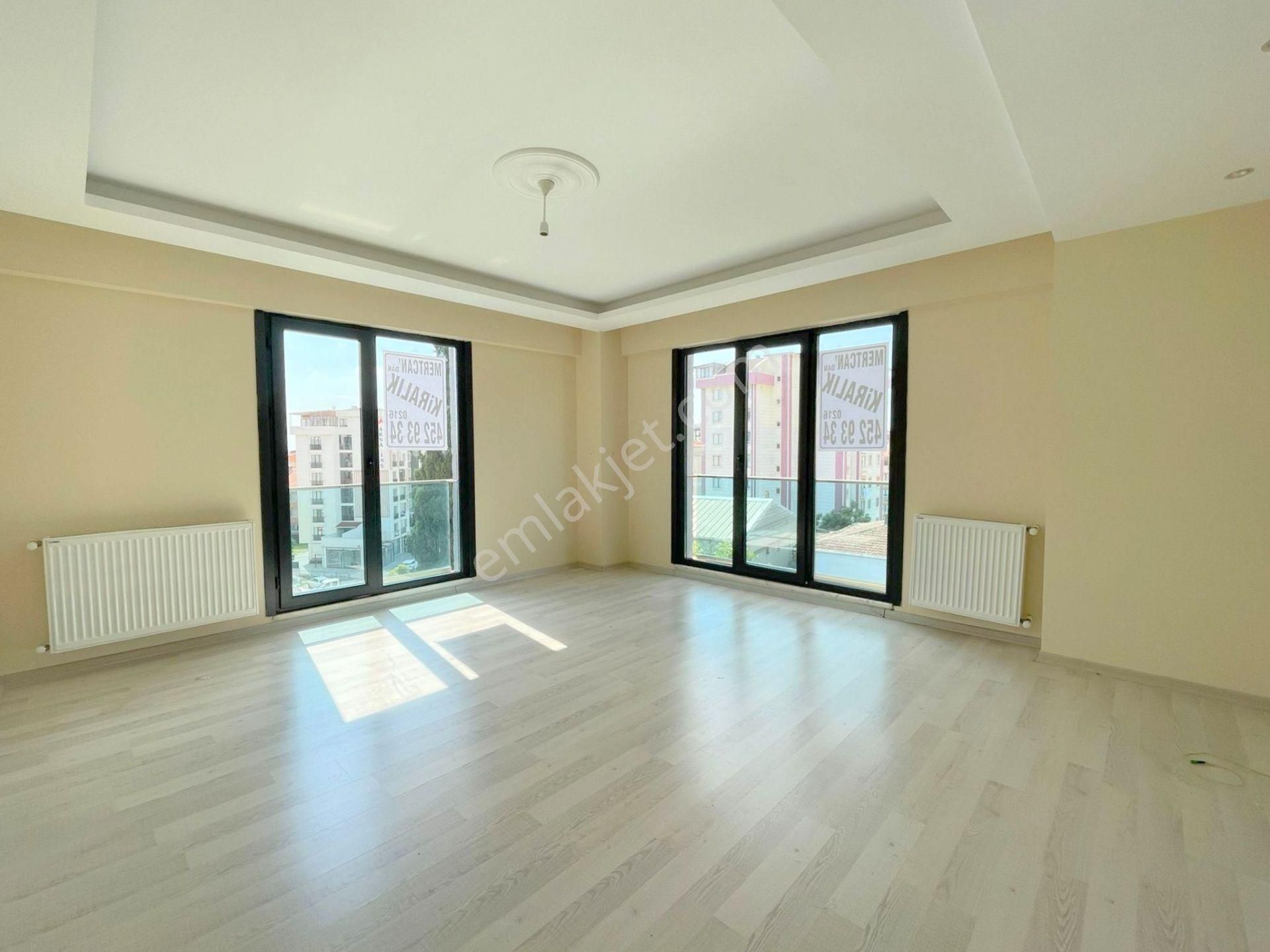 Mertcan'dan Şeyhli Mah. Caddeye 4dk İskanlı Ara Kat 2+1 Daire