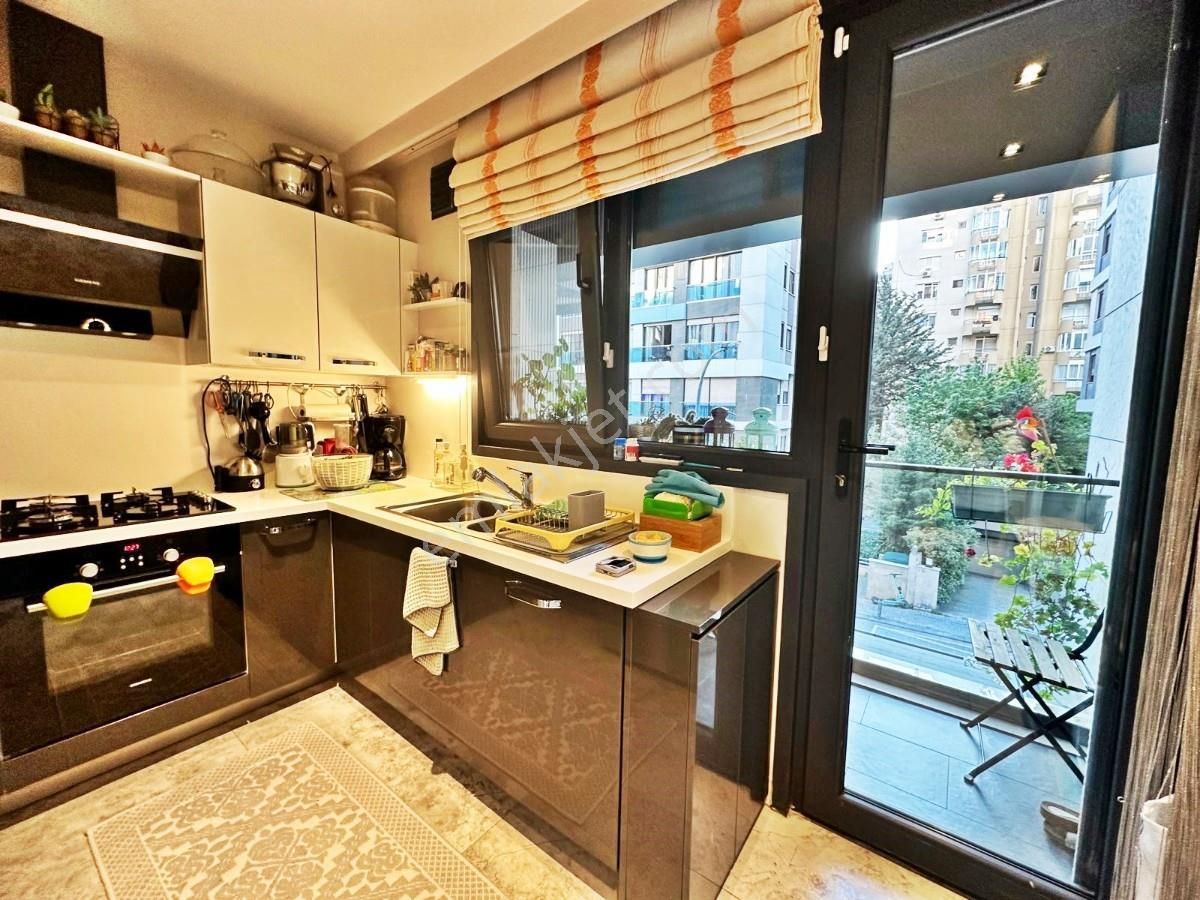 Kadıköy Suadiye Sahil Parselinde 3+1 Satılık Daire Troykadan