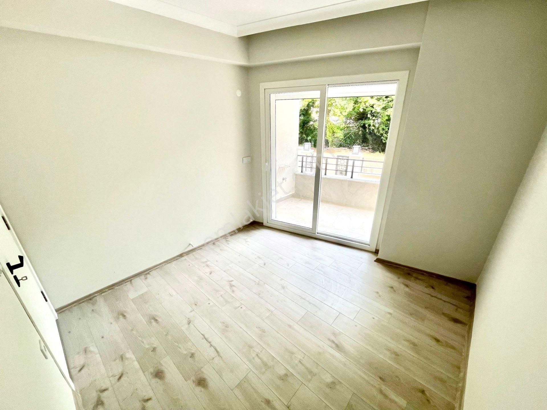 Yükselden Gürede Bahçe Kullanımlı Müstakil Tadında Lux 1+1 Daire