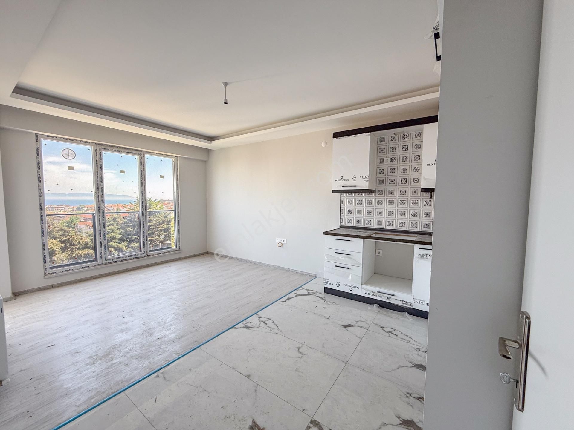 Kumbağ'da Deniz Manzaralı Geniş Balkonlu Satılık Sıfır 2+1 Daire - Görsel 27