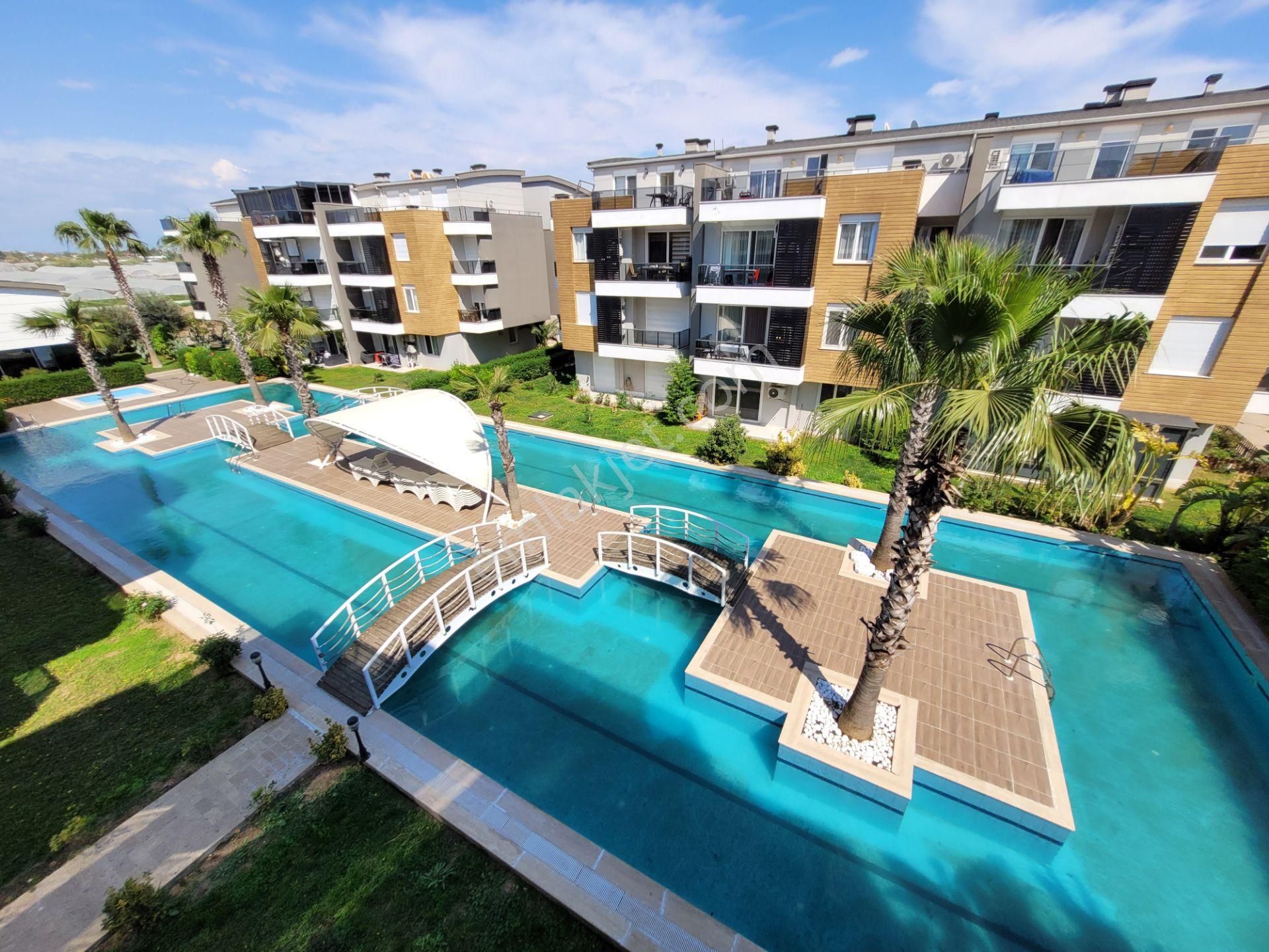 Güzeloba'da Demir Park Residance Yatırırmlık 2+1 Bahçe Katı