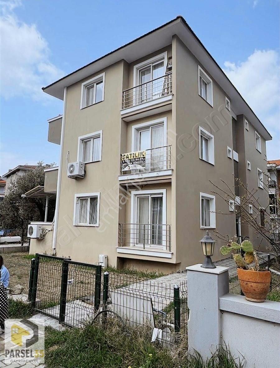 Yeni Foçada Satılık Ful Eşyalı 2+1 Daire